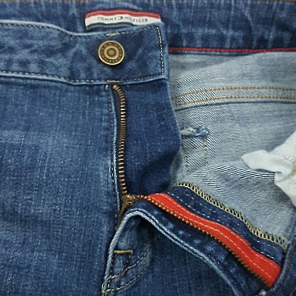 Tommy Hilfiger High Rise Mom's Jeans Size 12 - Picture 7 of 7